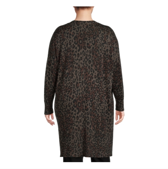 Terra & Sky Women's Plus Size Cardigan Camo Leopard - Picture 2 of 3